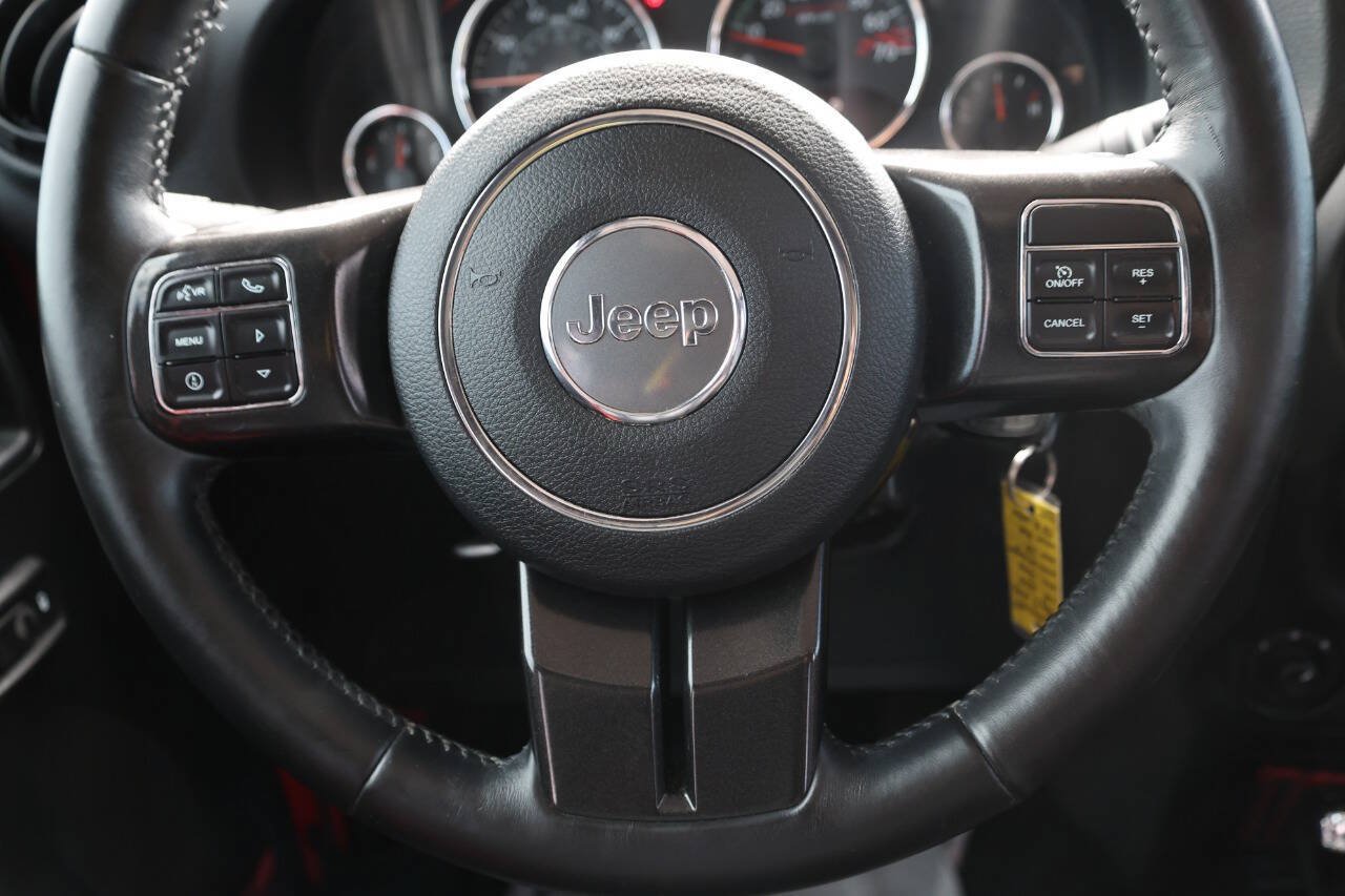 Used 2018 Jeep Wrangler Unlimited Rubicon AWD/4WD image 17