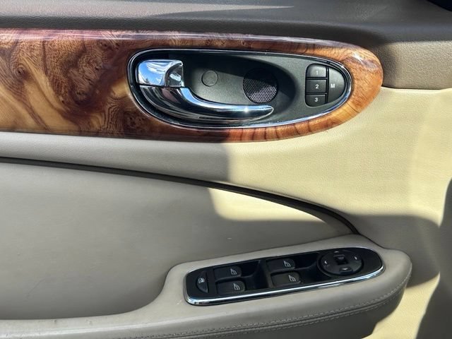 Used 2008 Jaguar XJ8 RWD image 34