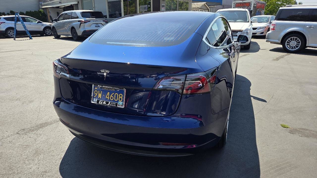 Used 2018 Tesla Model 3 Long Range RWD image 9