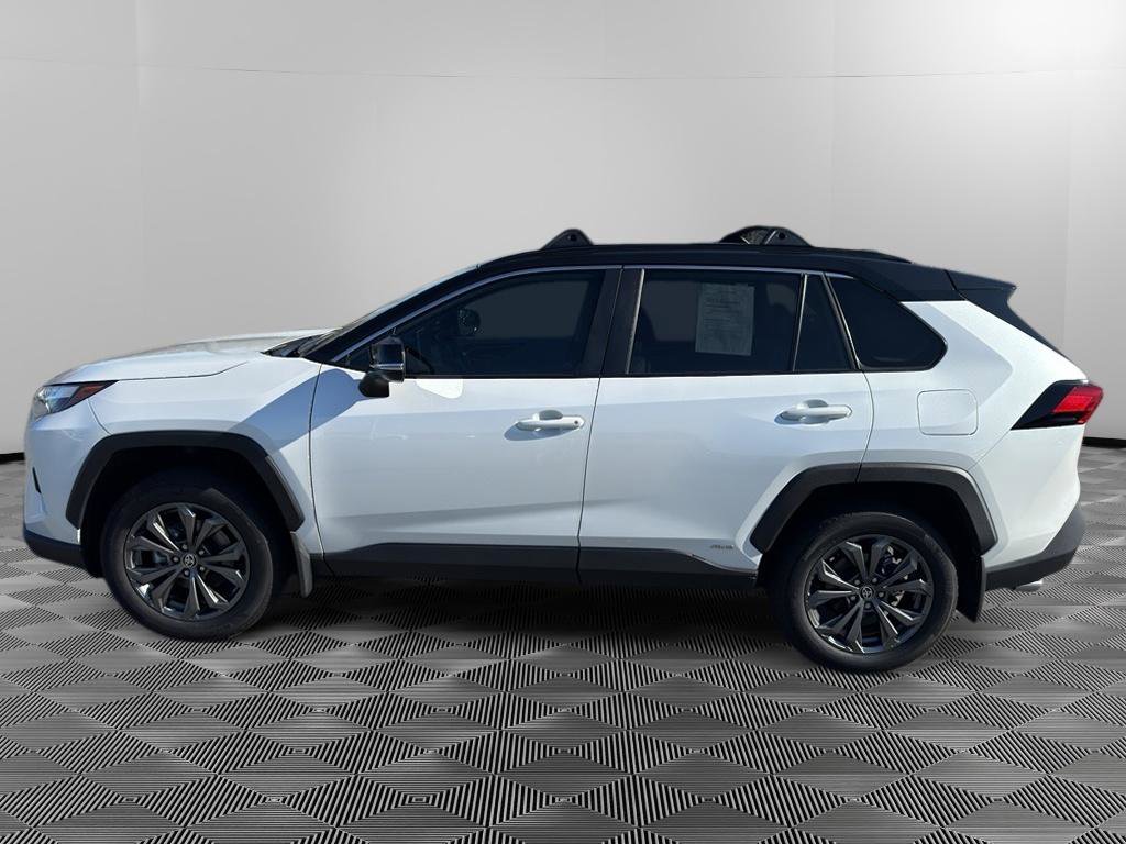 Used 2024 Toyota RAV4 XLE Premium image 4