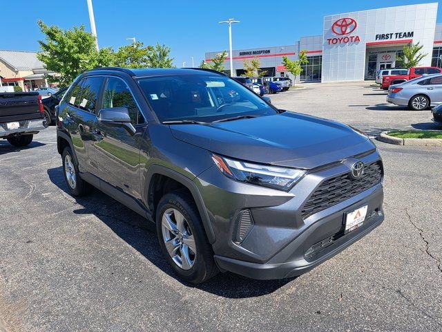 Used 2025 Toyota RAV4 XLE w/ Weather Package AWD/4WD image 5
