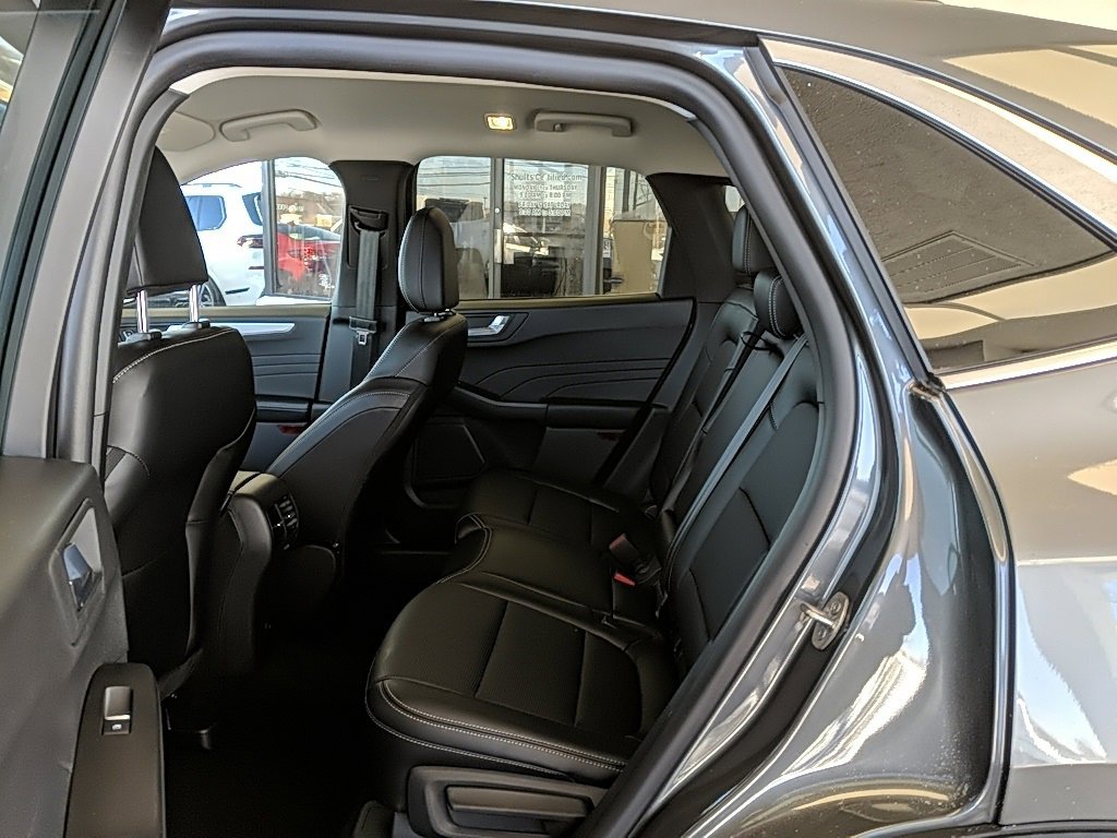 Used 2025 Ford Escape Platinum image 13
