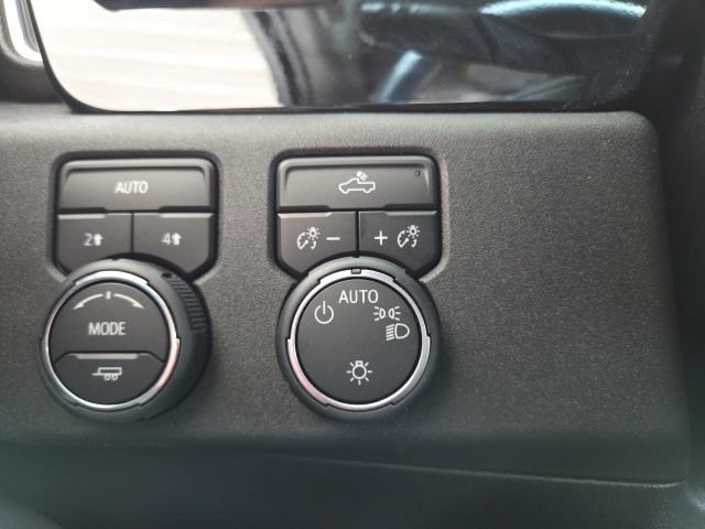 Used 2024 Chevrolet Silverado 1500 LT AWD/4WD image 57