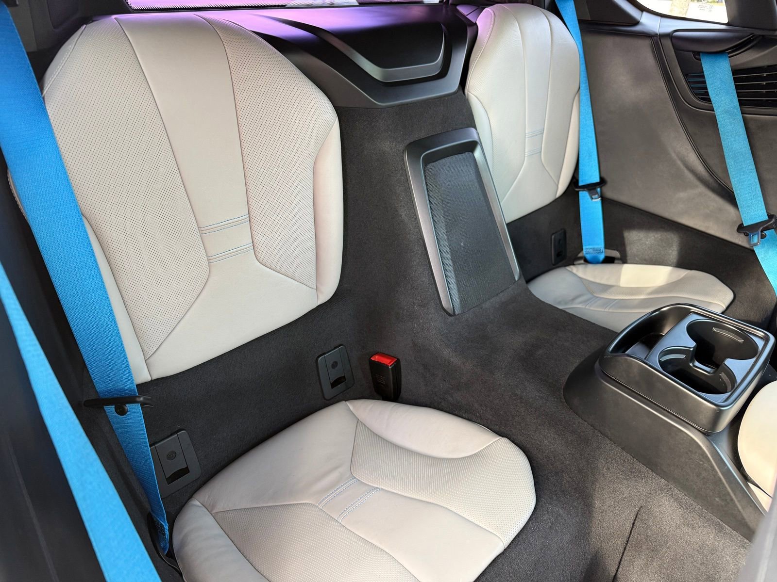 Used 2015 BMW i8 image 40