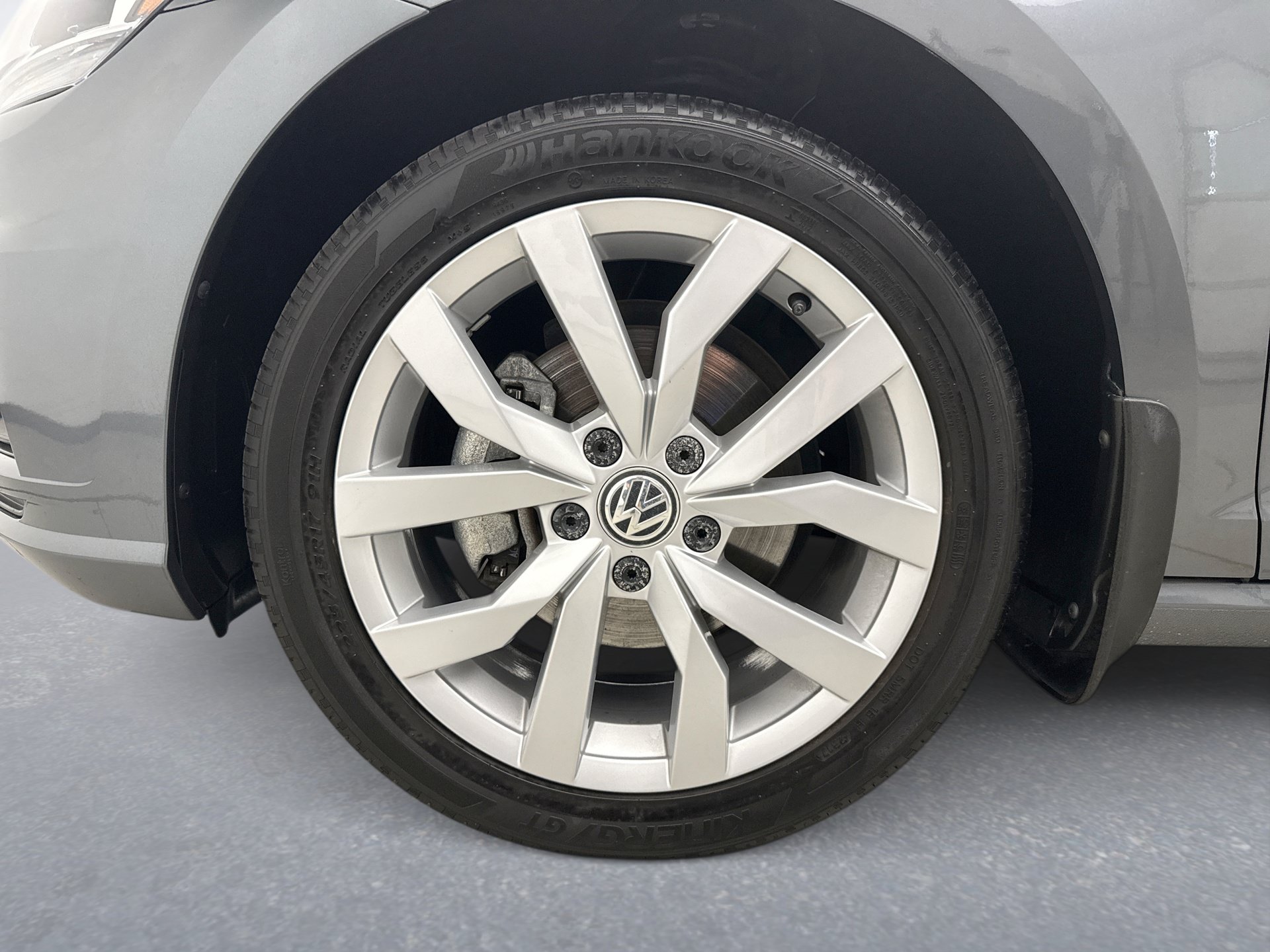 Used 2018 Volkswagen Golf SEL FWD image 26