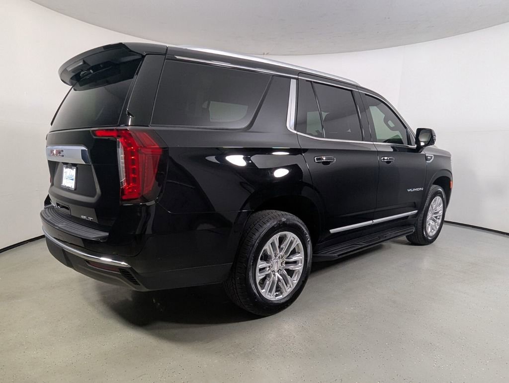 Used 2024 GMC Yukon SLT w/ SLT Luxury Package AWD/4WD image 8