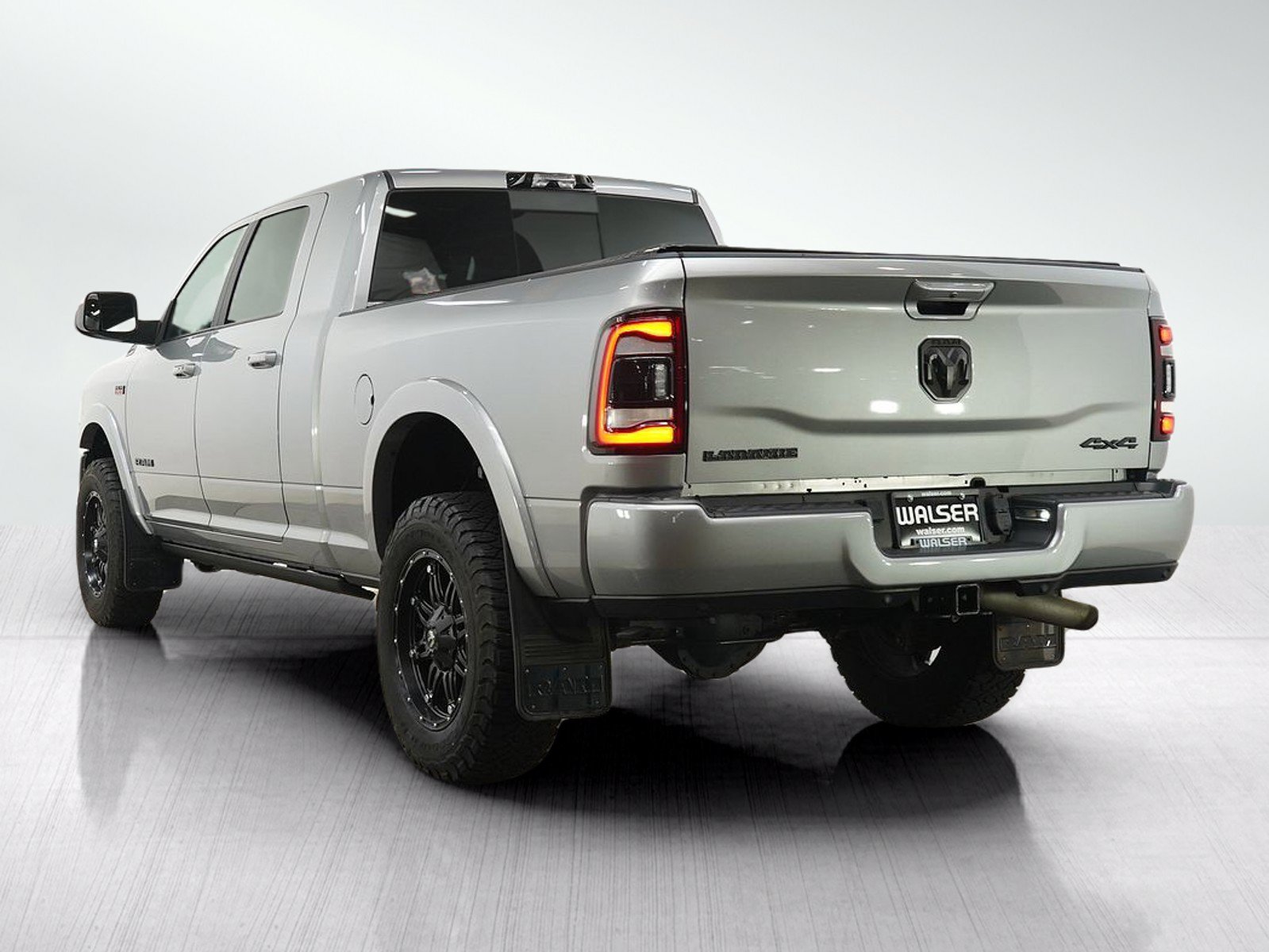 Used 2022 RAM 2500 Laramie AWD/4WD image 3