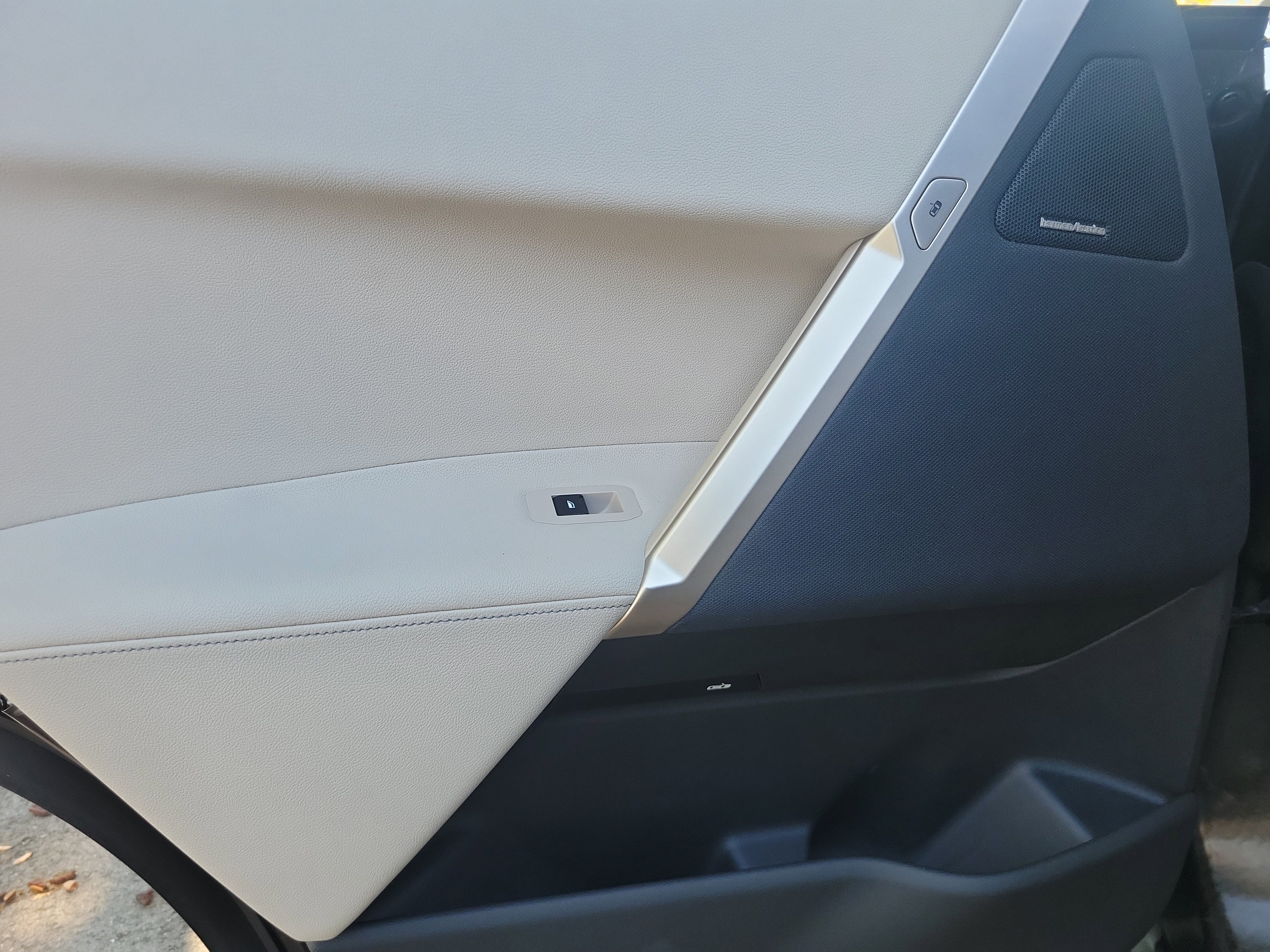 Certified 2024 BMW iX xDrive50 w/ Sport Package image 10