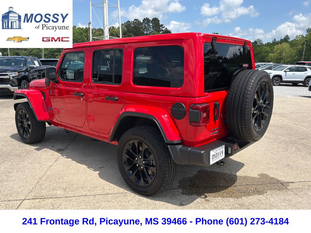 Used 2025 Jeep Wrangler Unlimited Sahara w/ Safety Group AWD/4WD image 4
