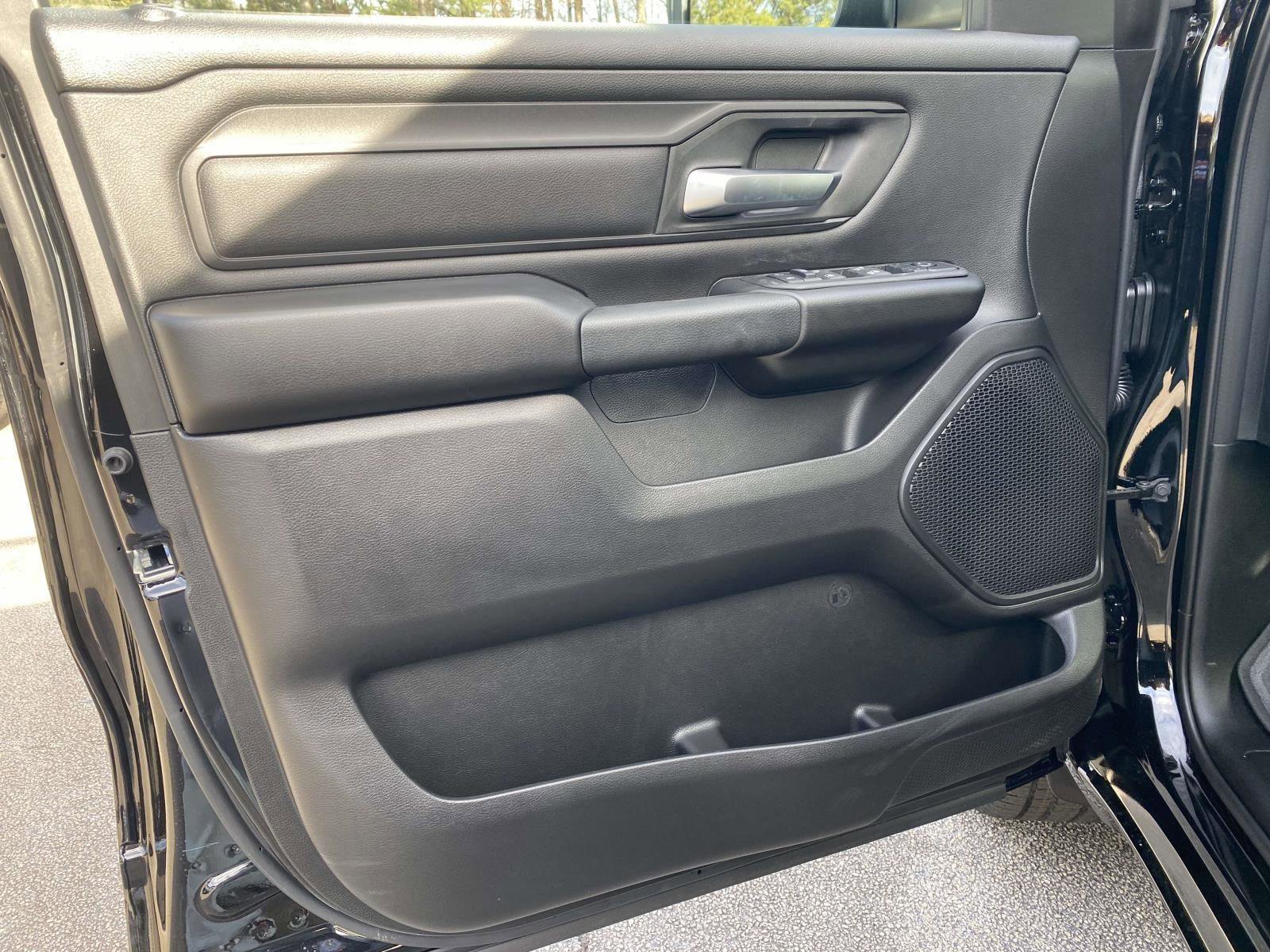 New 2026 RAM 1500 Express image 10