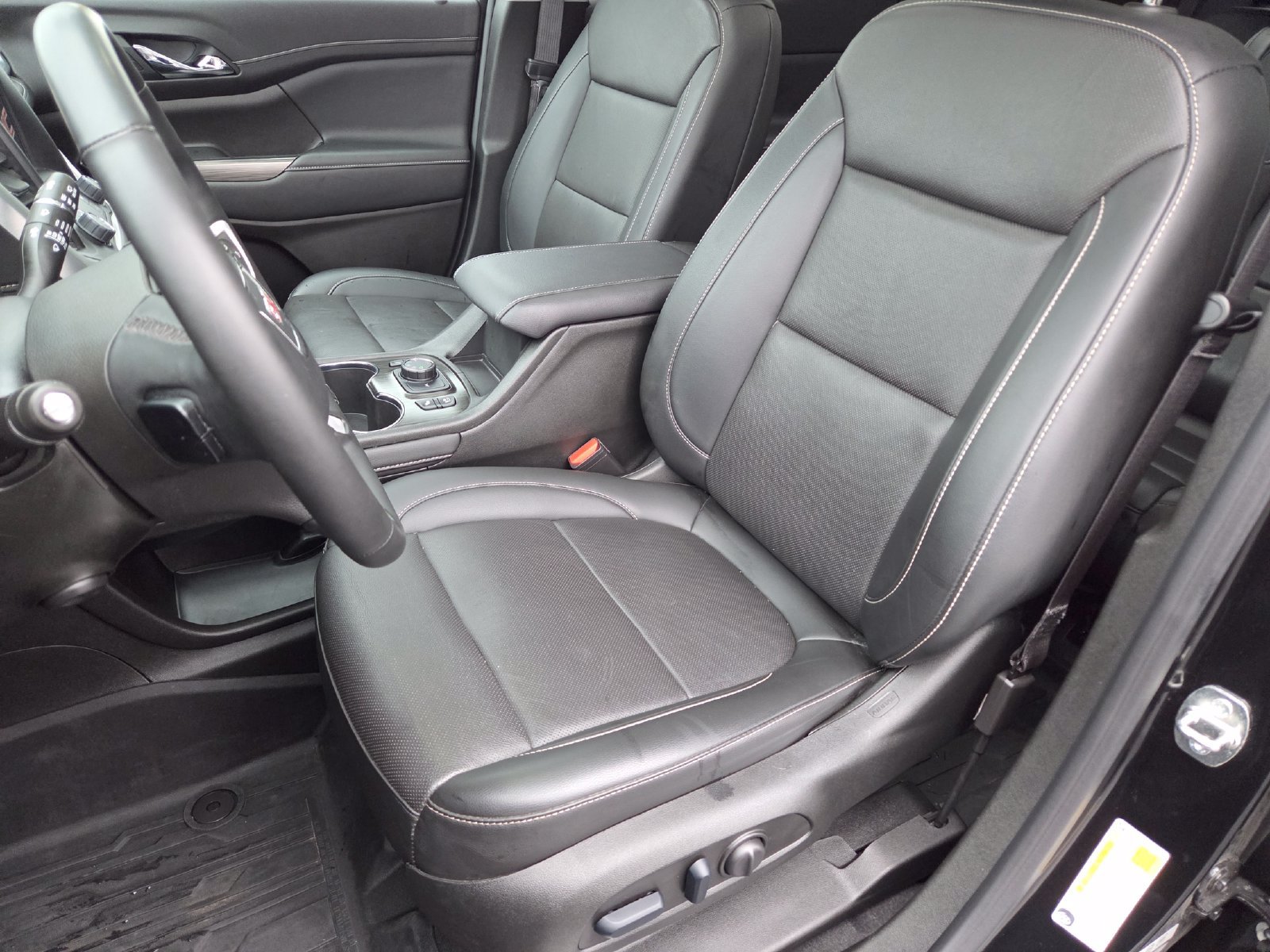 Used 2023 GMC Acadia SLT w/ Technology Package AWD/4WD image 24