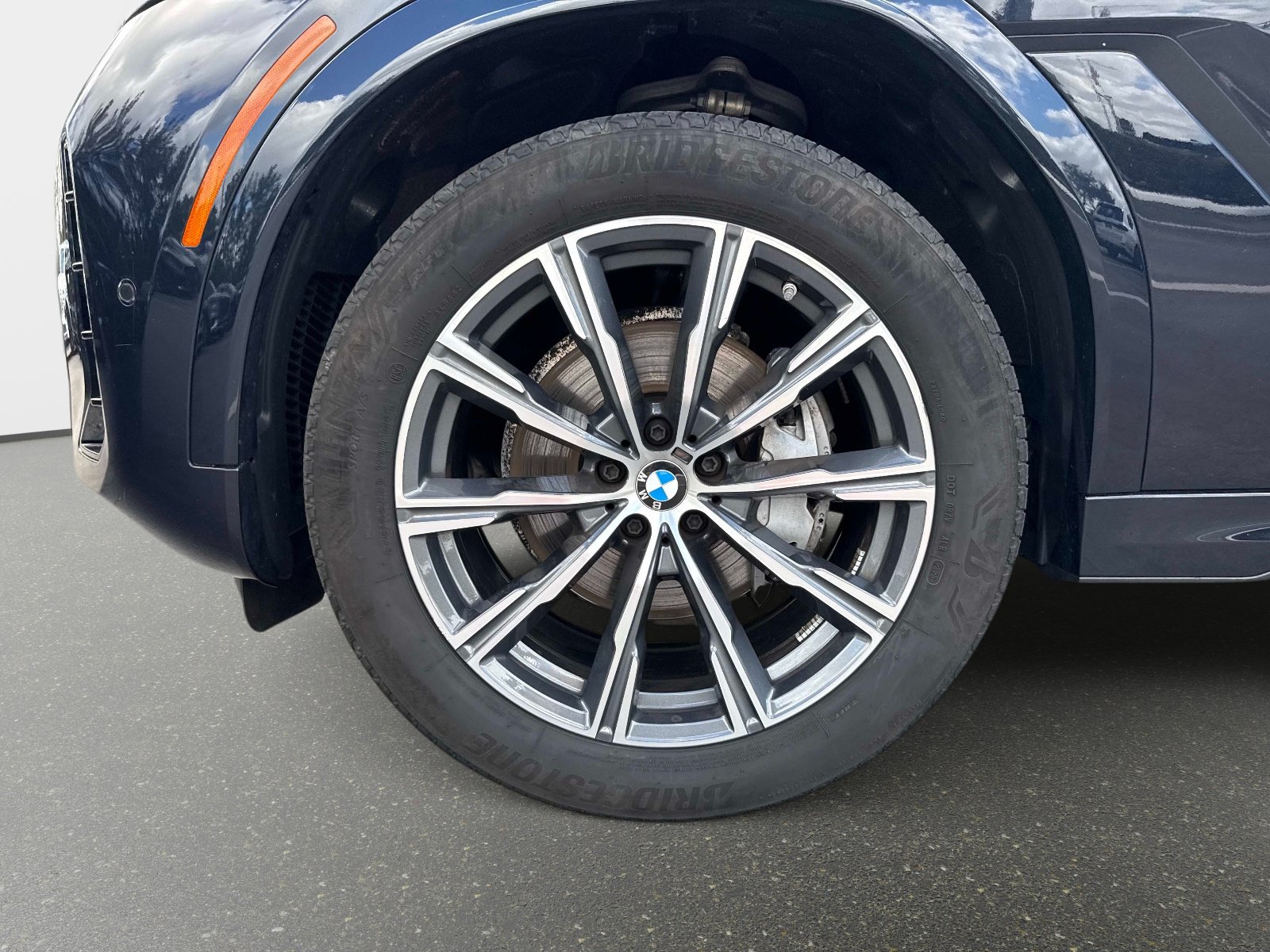 Used 2024 BMW X6 xDrive40i AWD/4WD image 13