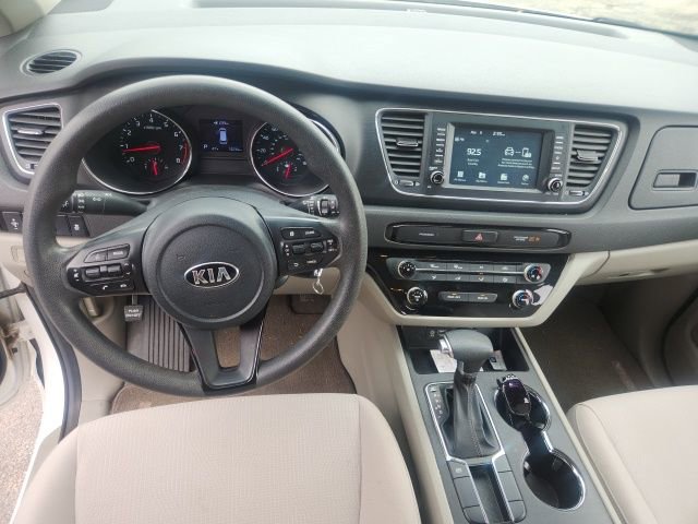 Used 2019 Kia Sedona L image 15