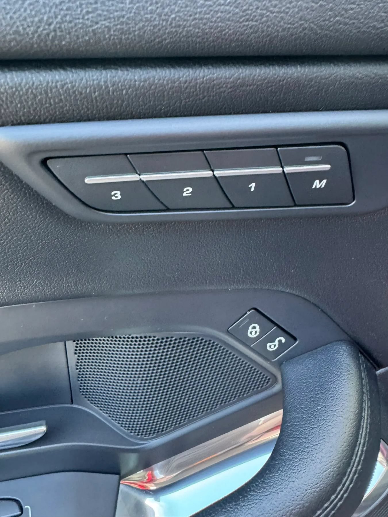 Used 2020 Jaguar E-PACE SE AWD/4WD image 27