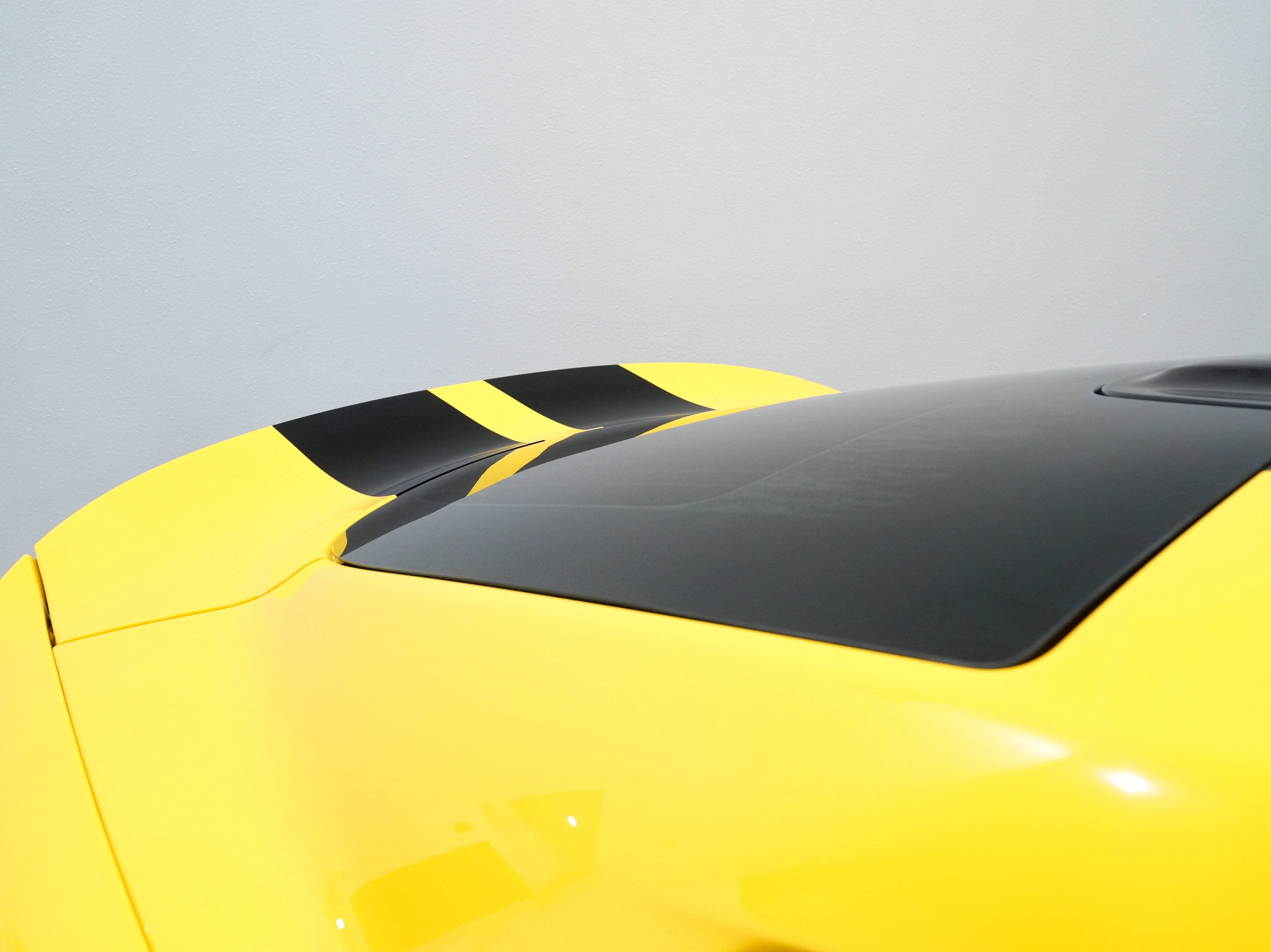 Used 2013 SRT Viper GTS w/ GTS Laguna Interior Pkg image 16