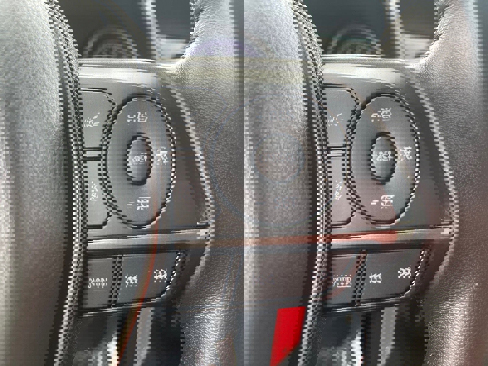 Used 2024 Toyota Camry SE image 10