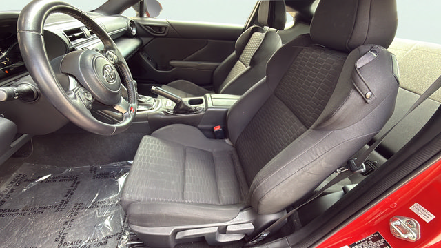 Used 2022 Toyota GR86 RWD image 12