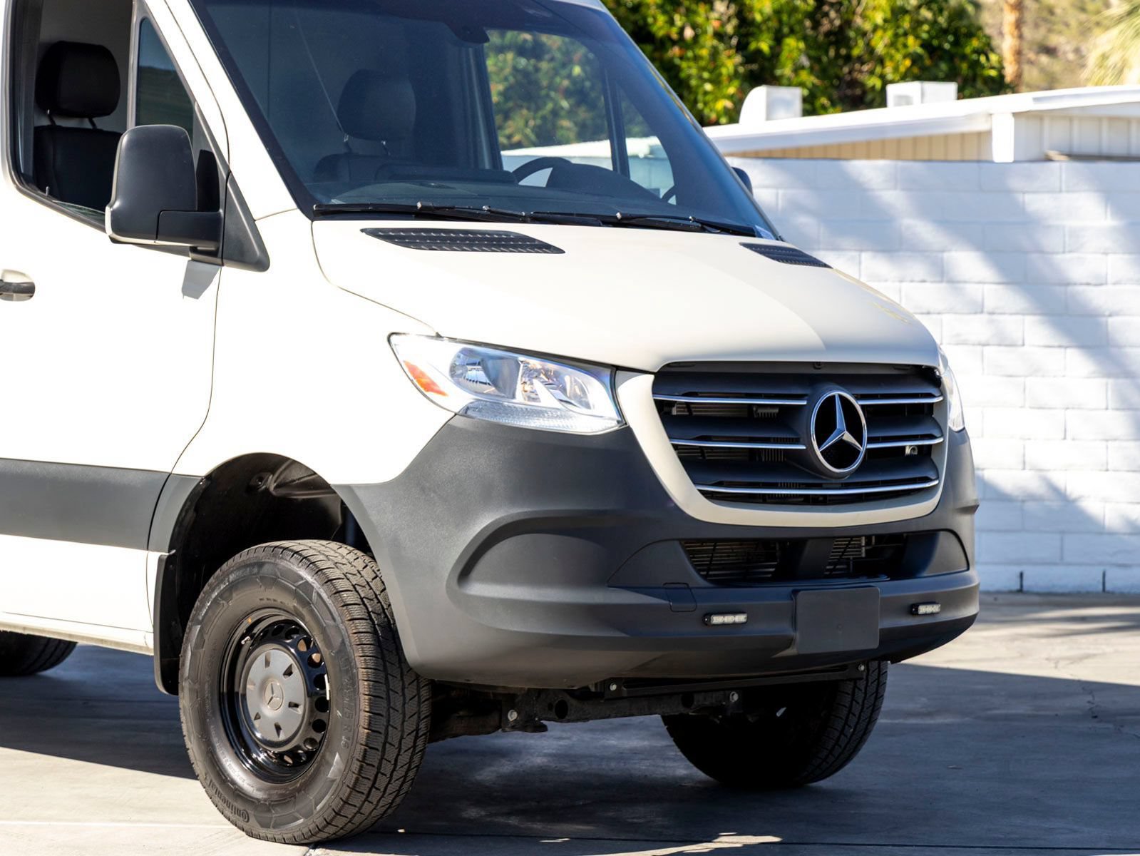 Used 2022 Mercedes-Benz Sprinter 2500 w/ Acoustic Package image 3