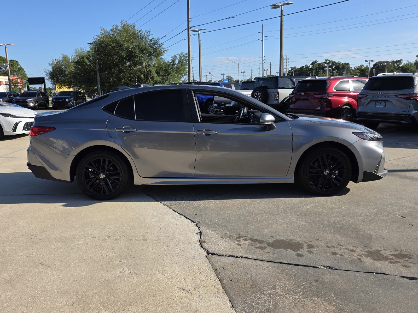 Certified 2025 Toyota Camry SE w/ Convenience Package AWD/4WD image 6