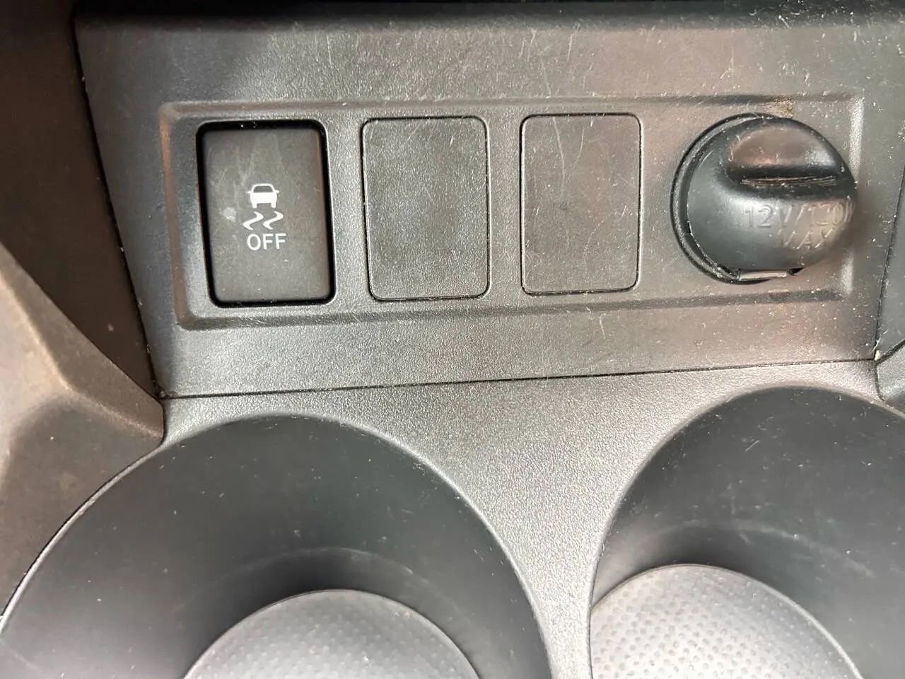 Used 2011 Toyota RAV4 4WD V6 image 32