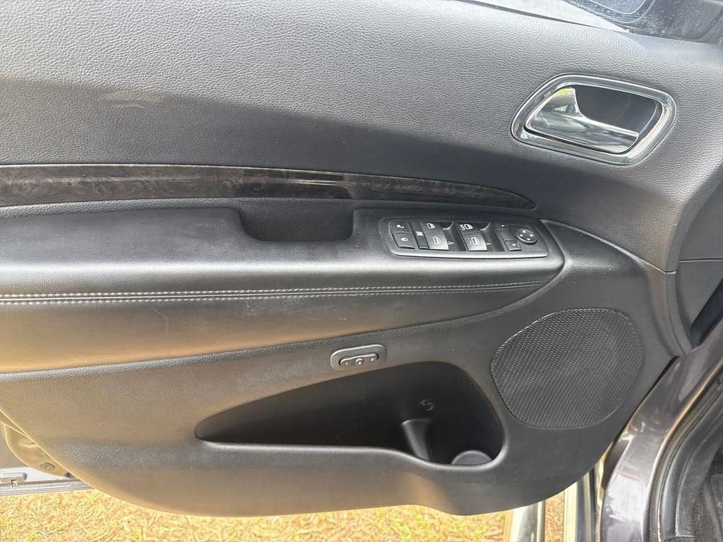 Used 2015 Dodge Durango Limited w/ Nav & Power Liftgate Group RWD image 18
