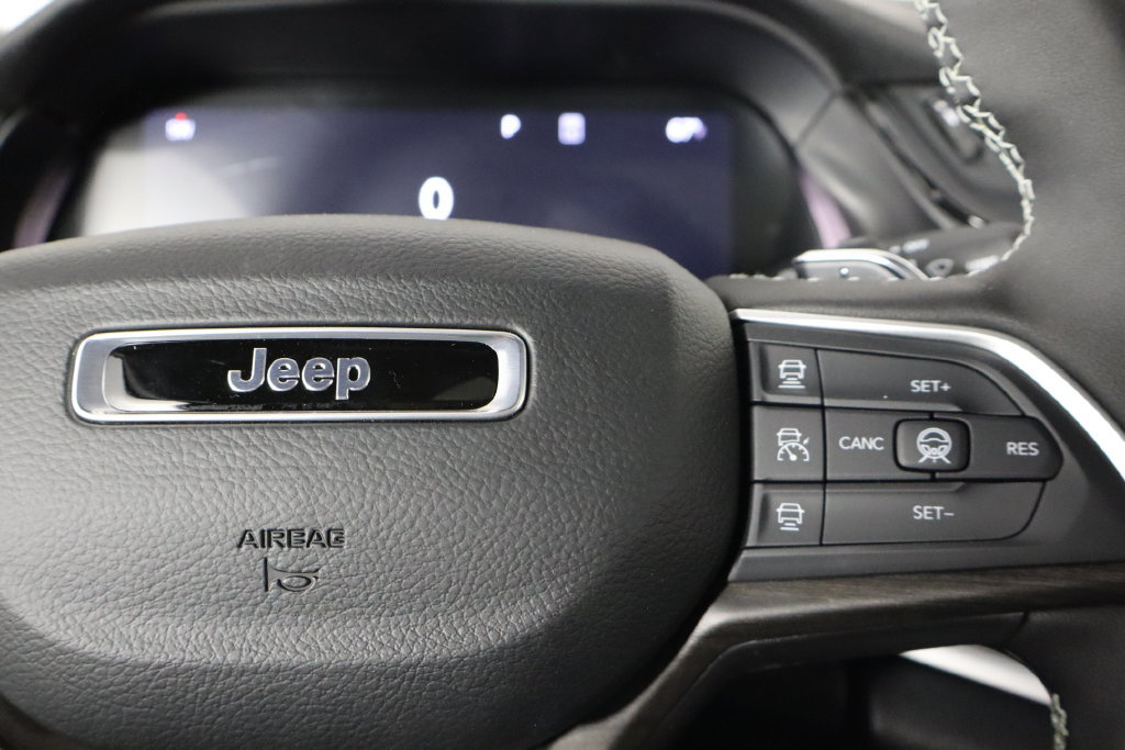 New 2026 Jeep Grand Cherokee Altitude AWD/4WD image 10