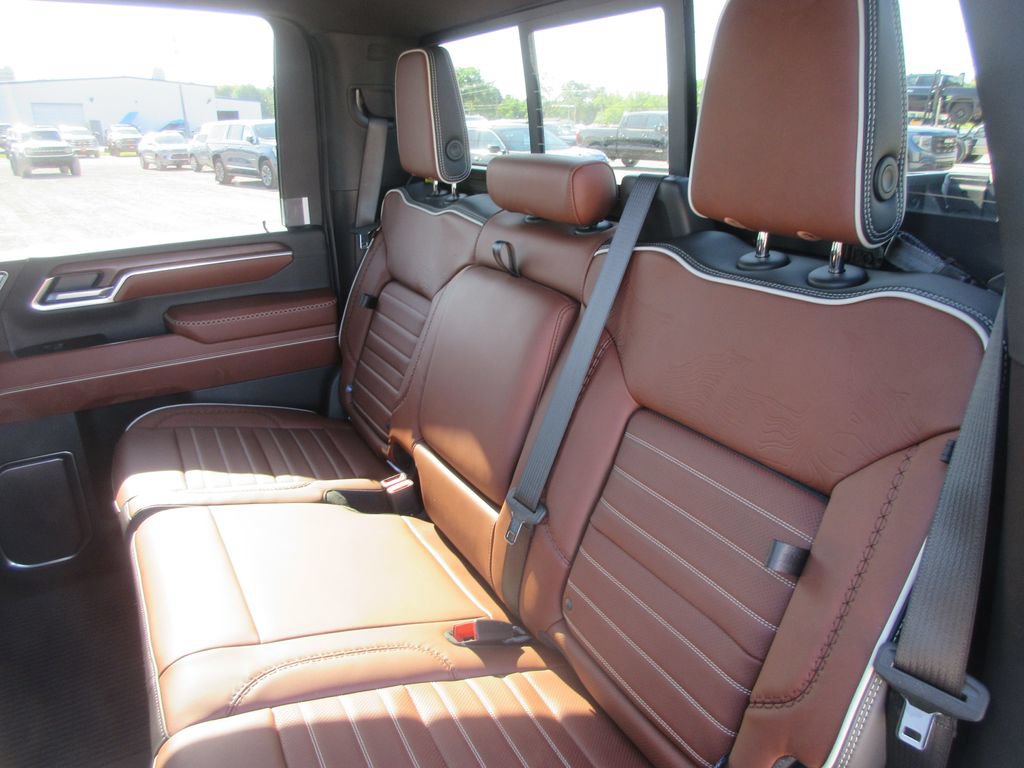 New 2026 GMC Sierra 2500 Denali Ultimate AWD/4WD image 14