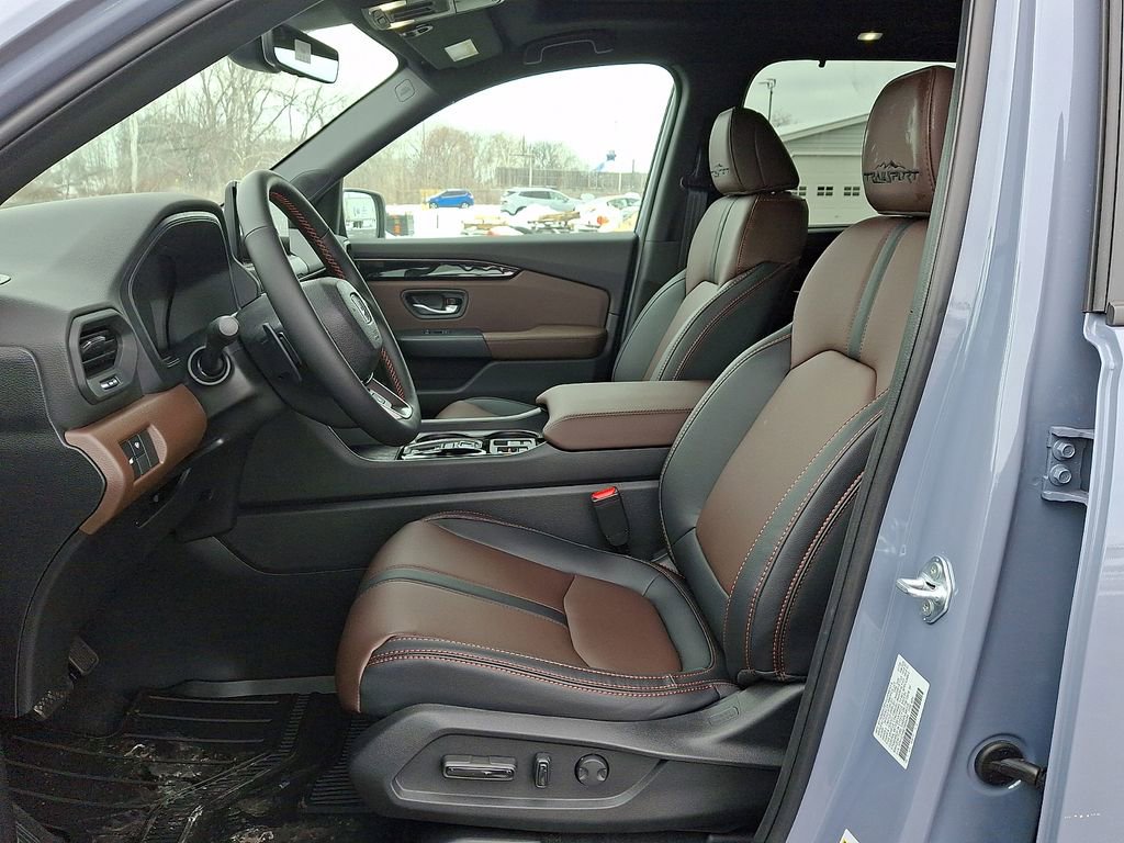 New 2026 Honda Pilot TrailSport image 7