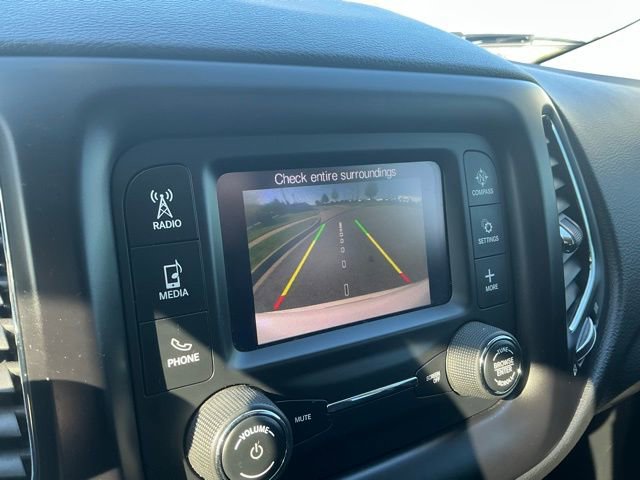 Used 2018 Jeep Compass Sport AWD/4WD image 29