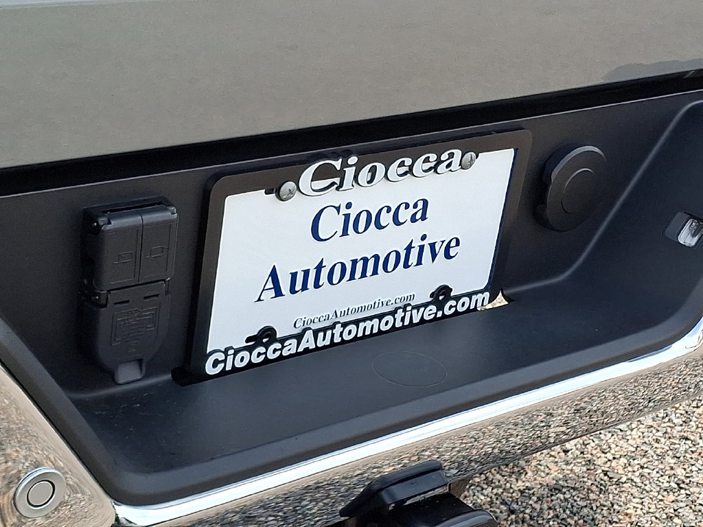 Used 2024 Chevrolet Silverado 1500 LTZ w/ LTZ Convenience Package II AWD/4WD image 32
