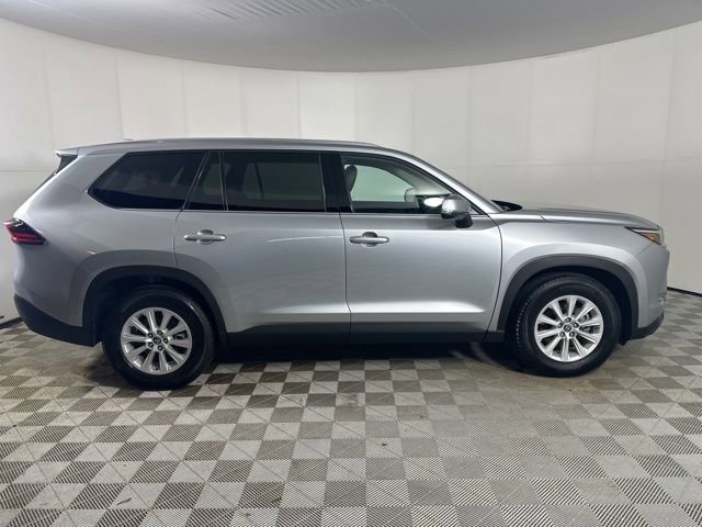 Used 2025 Toyota Grand Highlander AWD image 4
