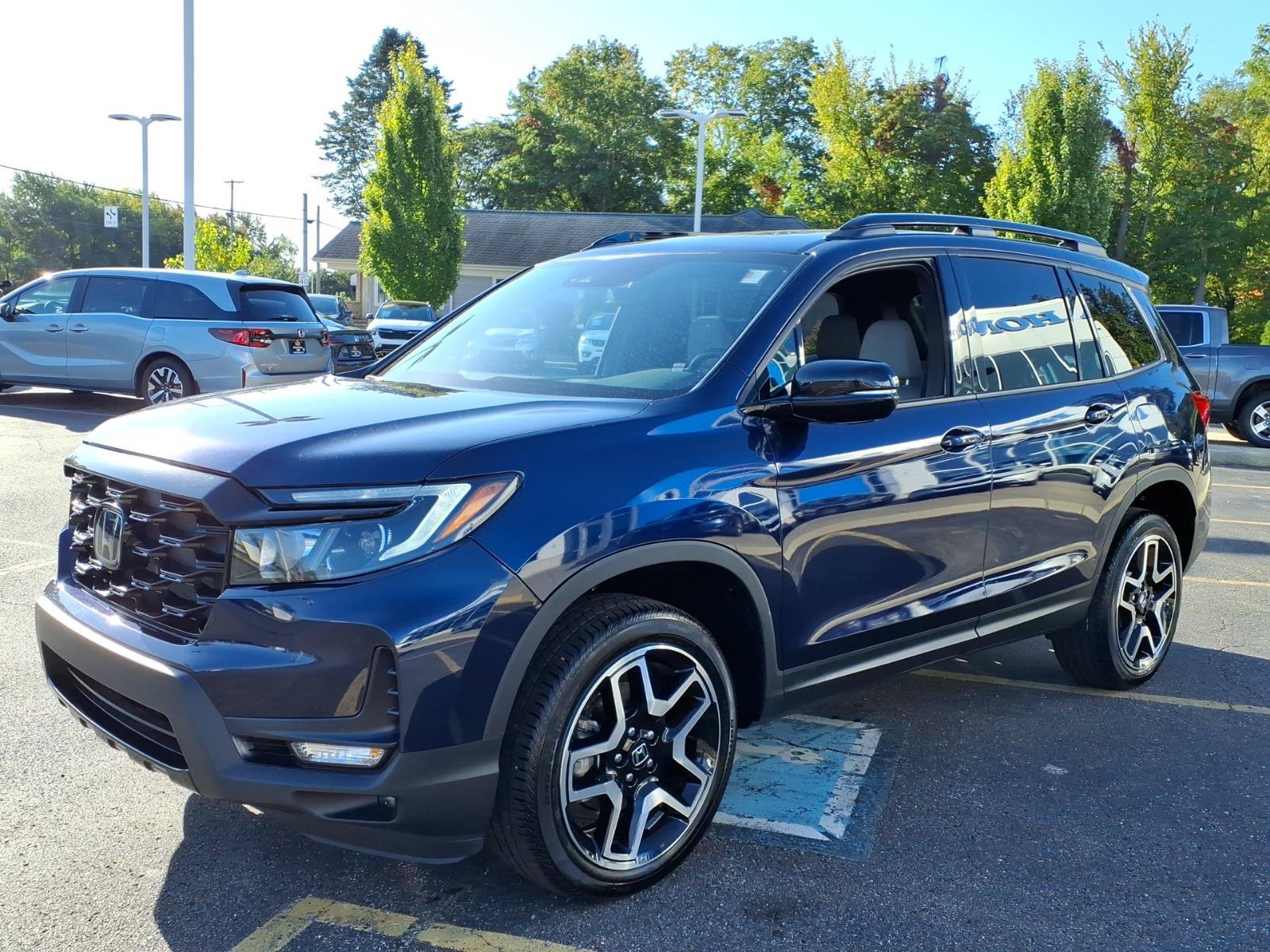 Used 2022 Honda Passport Elite image 3