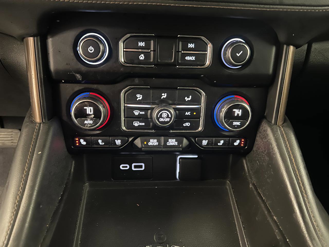 Used 2021 Chevrolet Tahoe High Country w/ Premium Package image 44