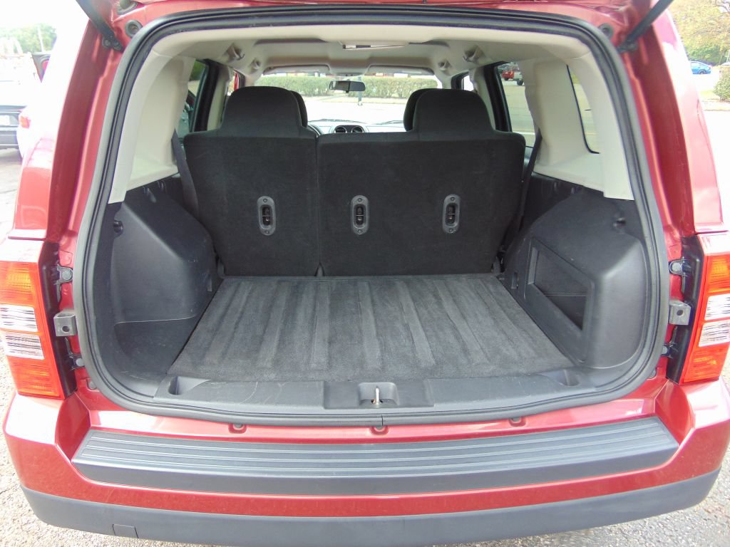 Used 2014 Jeep Patriot Latitude FWD image 23