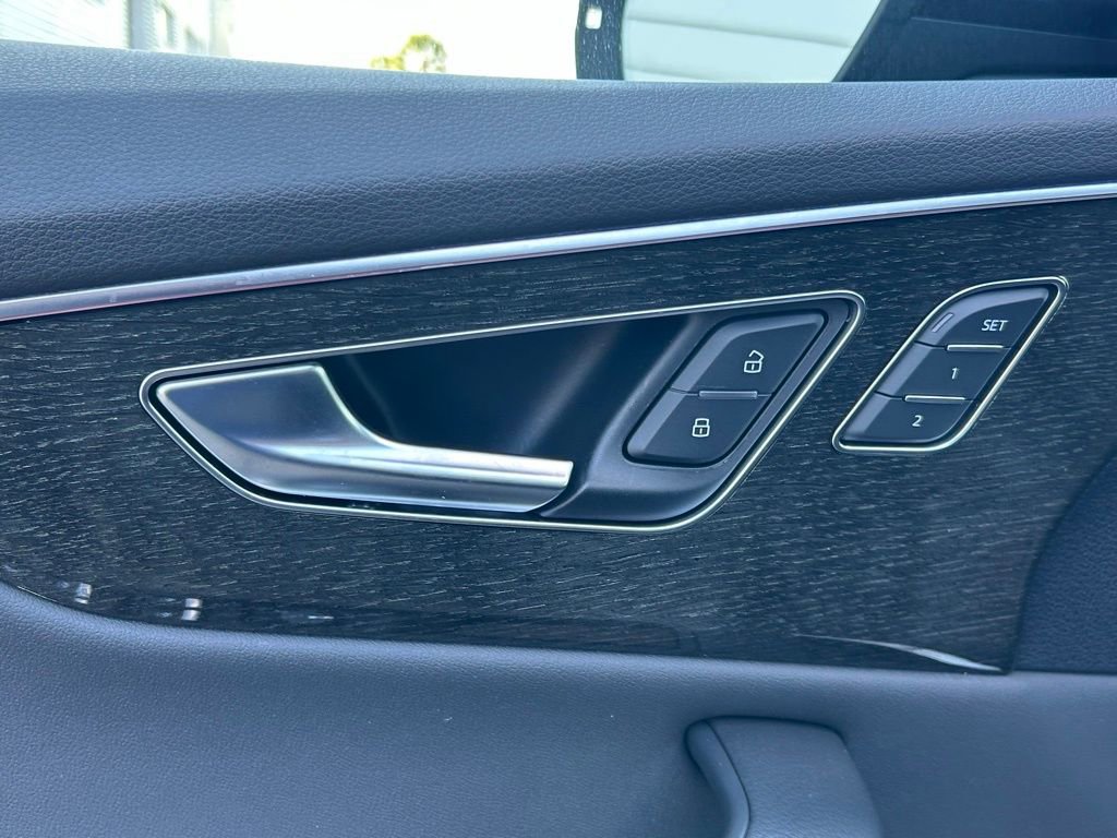 Used 2022 Audi Q8 Premium Plus w/ Premium Plus Package image 25