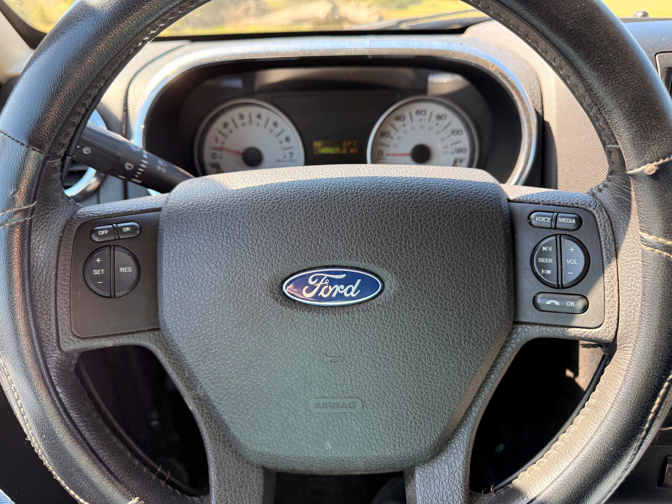 Used 2010 Ford Explorer Sport Trac XLT image 13