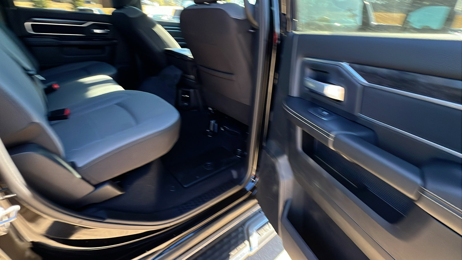 Used 2024 RAM 2500 Big Horn w/ Bed Utility Group image 23