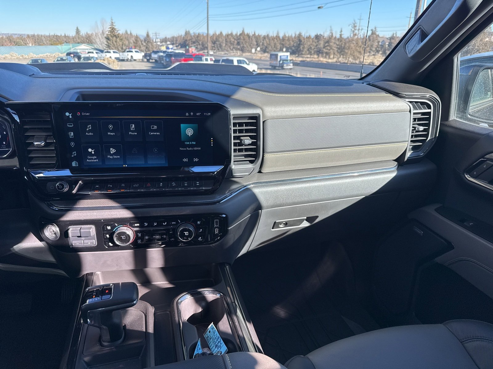 Used 2024 Chevrolet Silverado 1500 ZR2 w/ Technology Package image 18