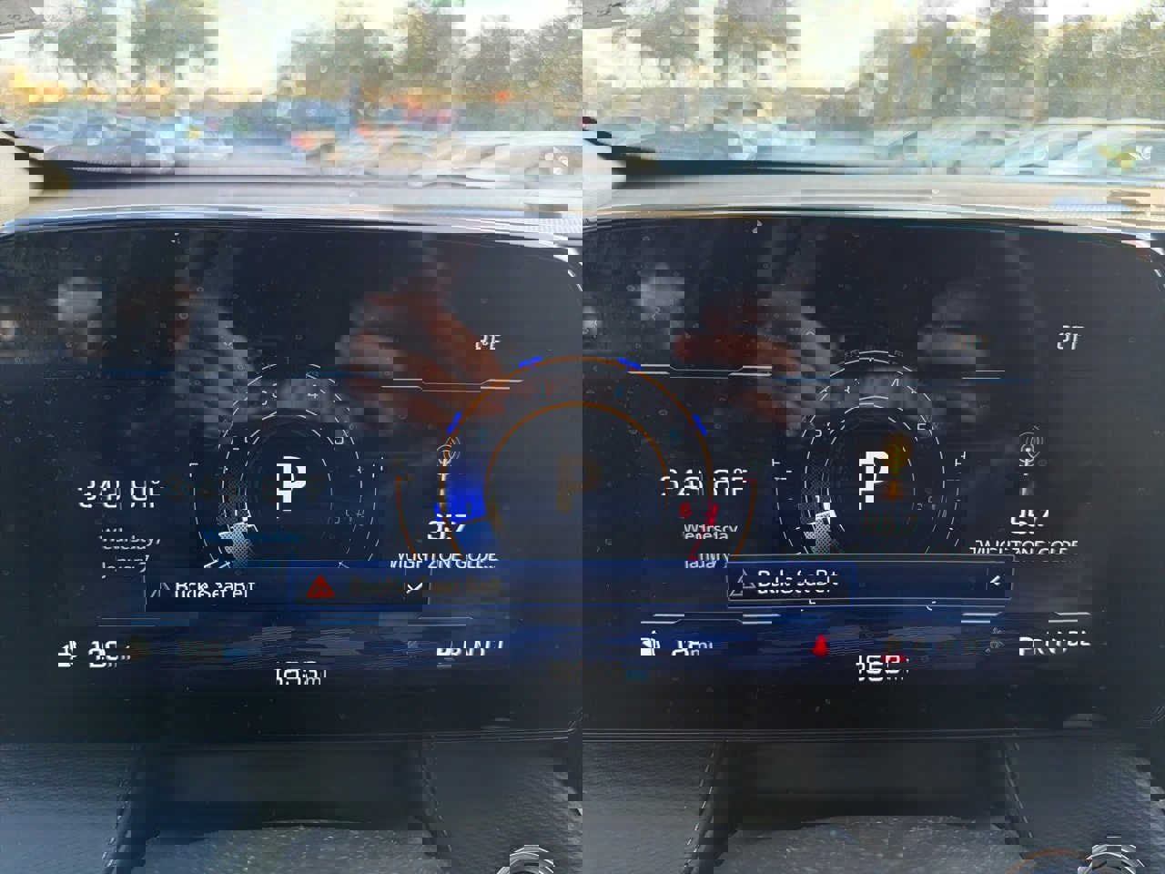 Used 2025 Chevrolet Equinox LT image 16