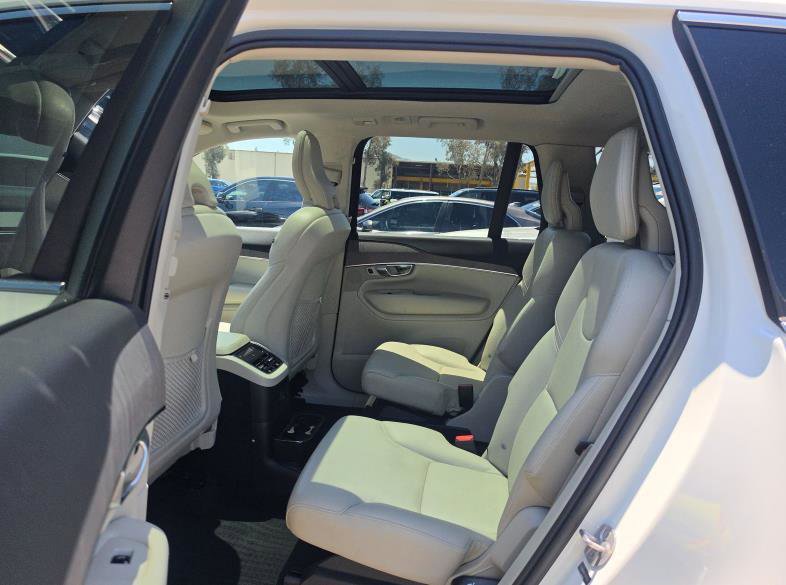 Used 2023 Volvo XC90 T8 Plus w/ Protection Package Premier AWD/4WD image 8