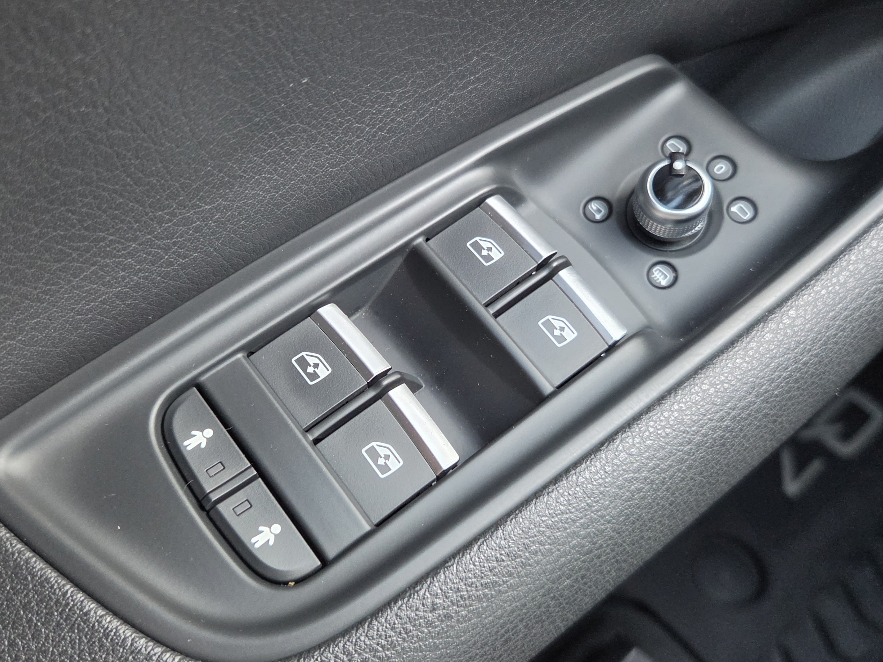 Used 2019 Audi Q7 3.0T Premium AWD/4WD image 35