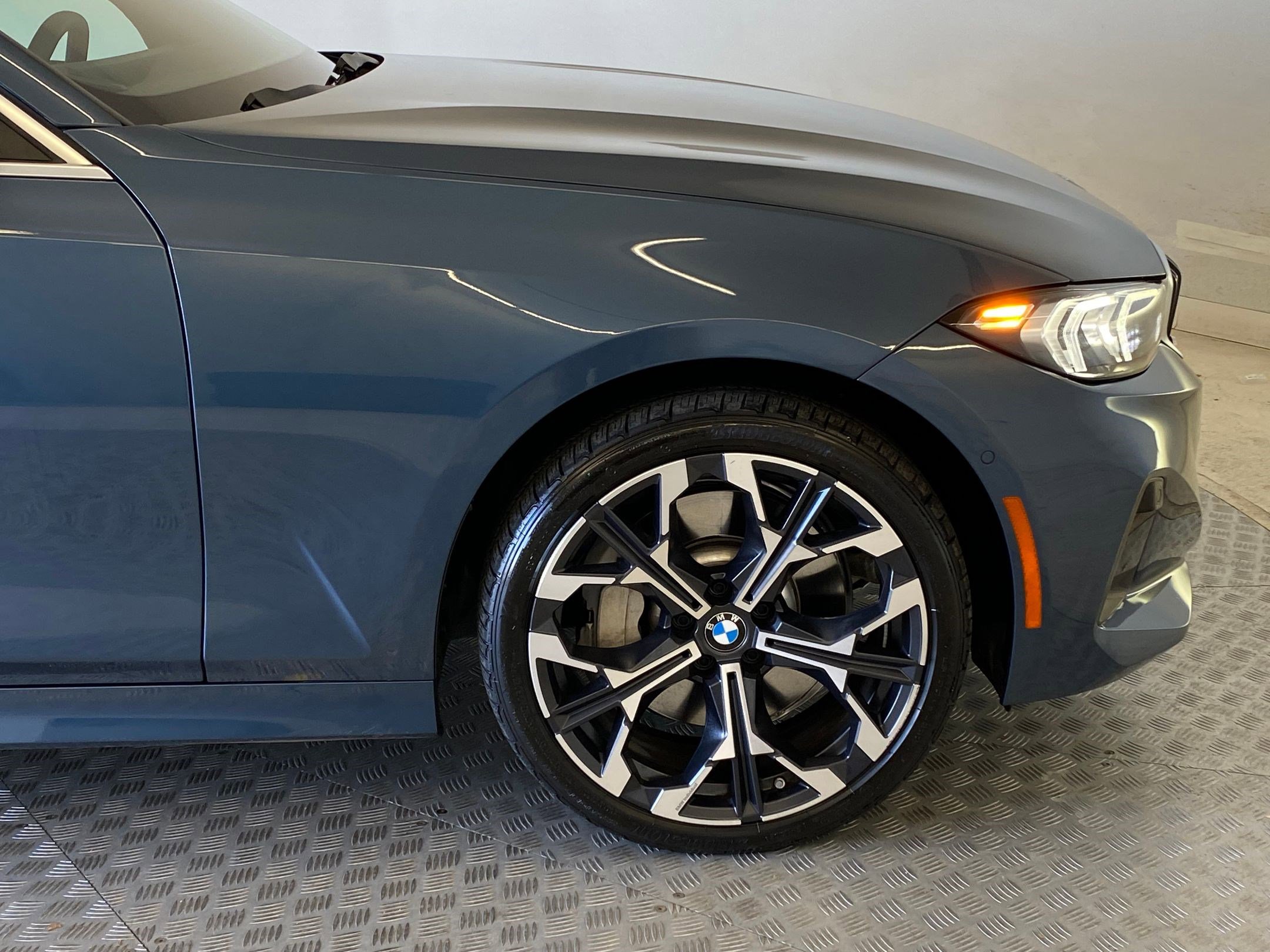 Used 2025 BMW 330i xDrive Sedan image 11