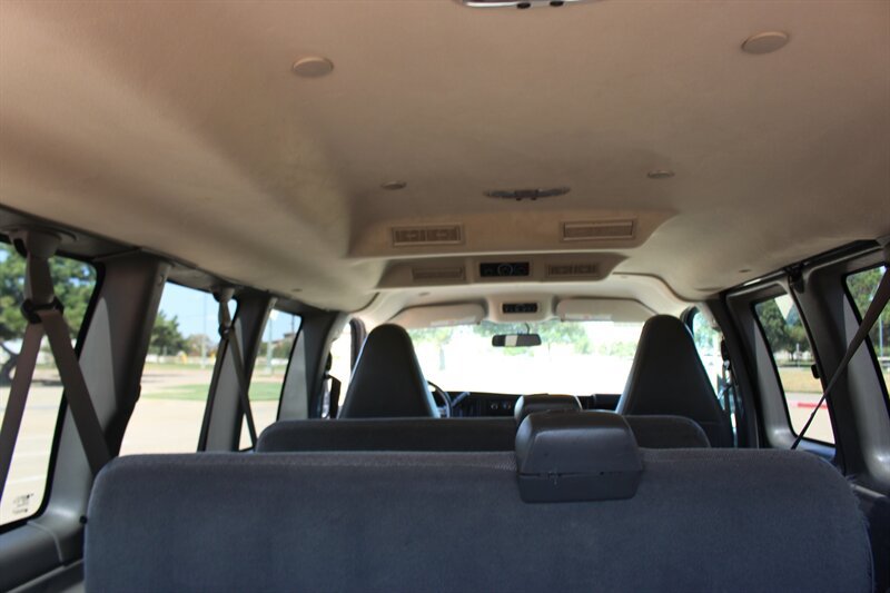 Used 2019 Chevrolet Express 2500 LS w/ Driver Convenience Package RWD image 12