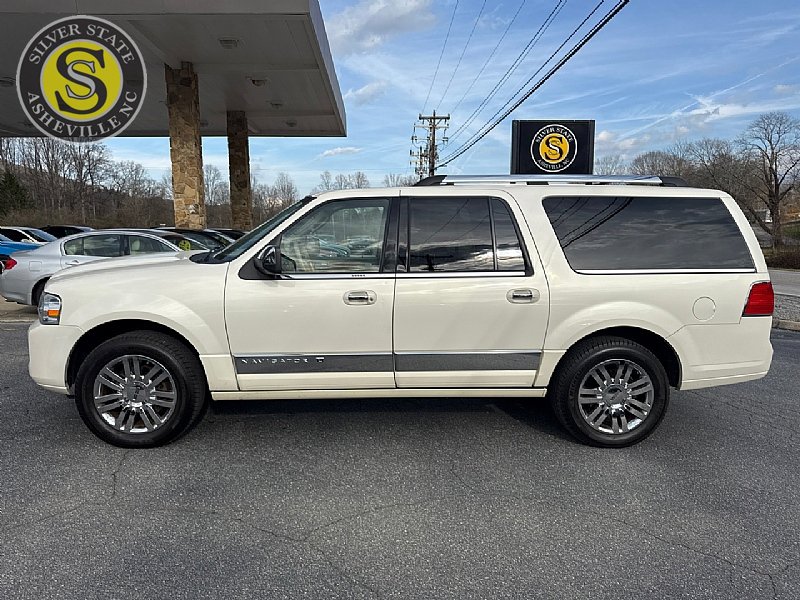 Used 2008 Lincoln Navigator L 4WD image 3