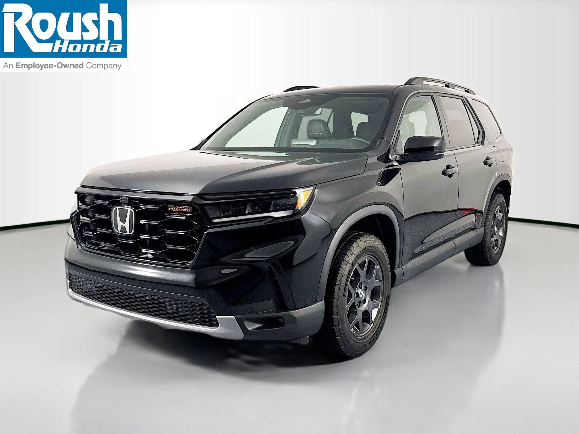 Certified 2025 Honda Pilot TrailSport image 1