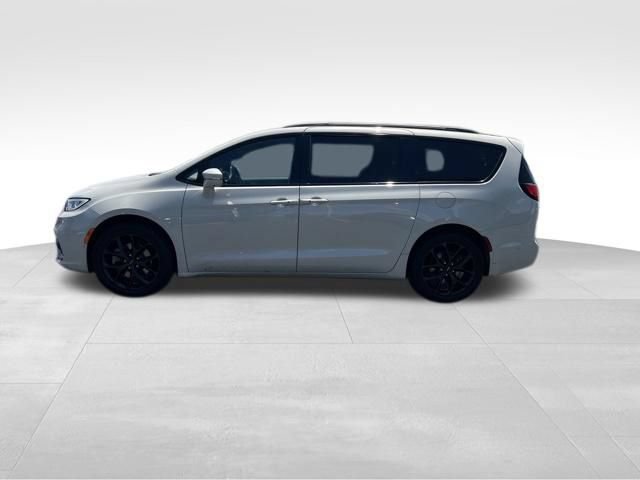 Used 2021 Chrysler Pacifica Touring-L w/ Premium & Safety Sphere Group AWD/4WD image 4