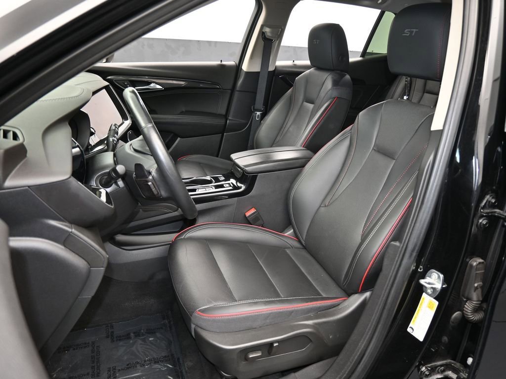 Used 2023 Buick Envision Essence w/ Technology Package I image 38