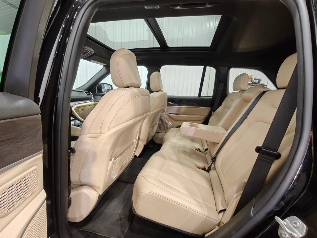 Used 2024 Jeep Grand Cherokee Limited 4xe AWD/4WD image 30