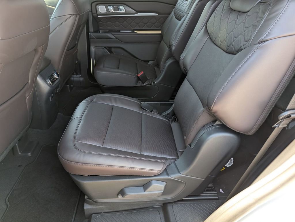 New 2026 Ford Explorer Platinum w/ LUX Leather Package AWD/4WD image 47
