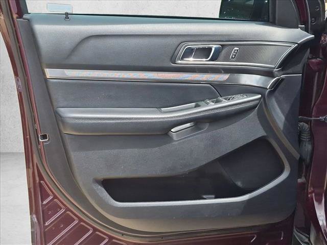 Used 2019 Ford Explorer XLT FWD image 13